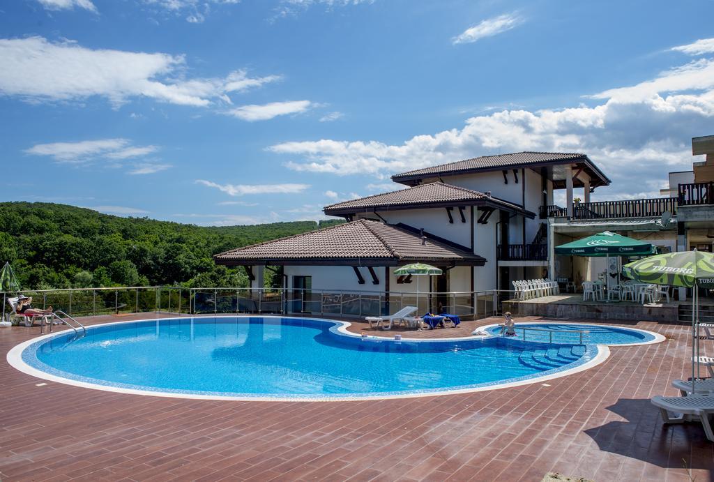 St George Apartcomplex Shkorpilovtsi Exterior photo