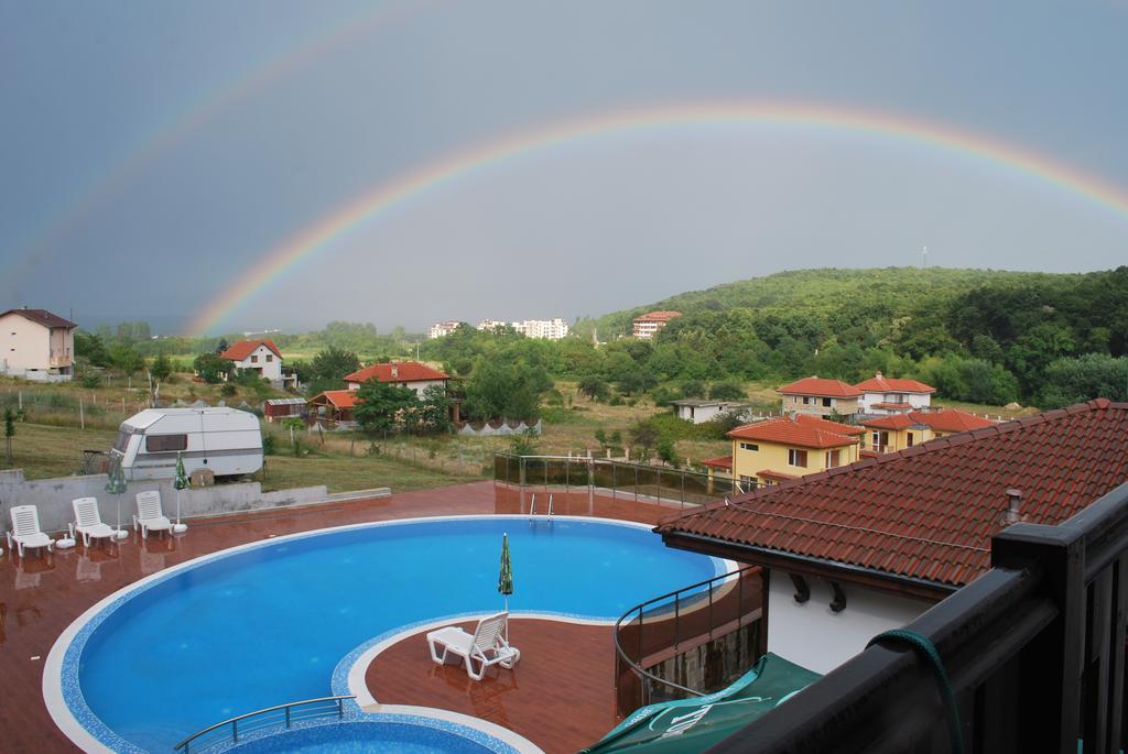 St George Apartcomplex Shkorpilovtsi Exterior photo
